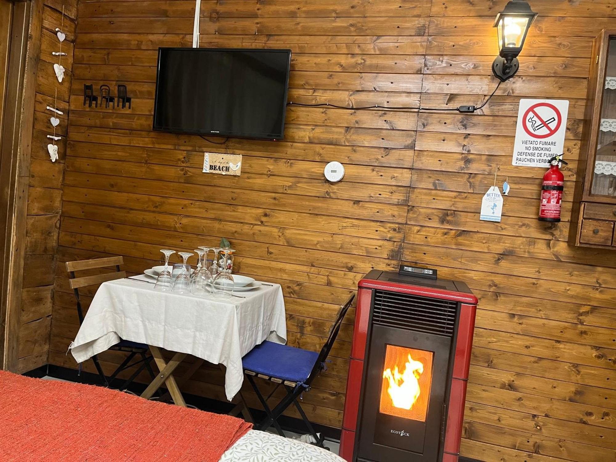 Lo Chalet Del Relax Carrara Exterior foto